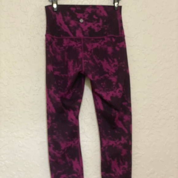 Lululemon Tie Dye Wunder Under Crop - Picture 7 of 10